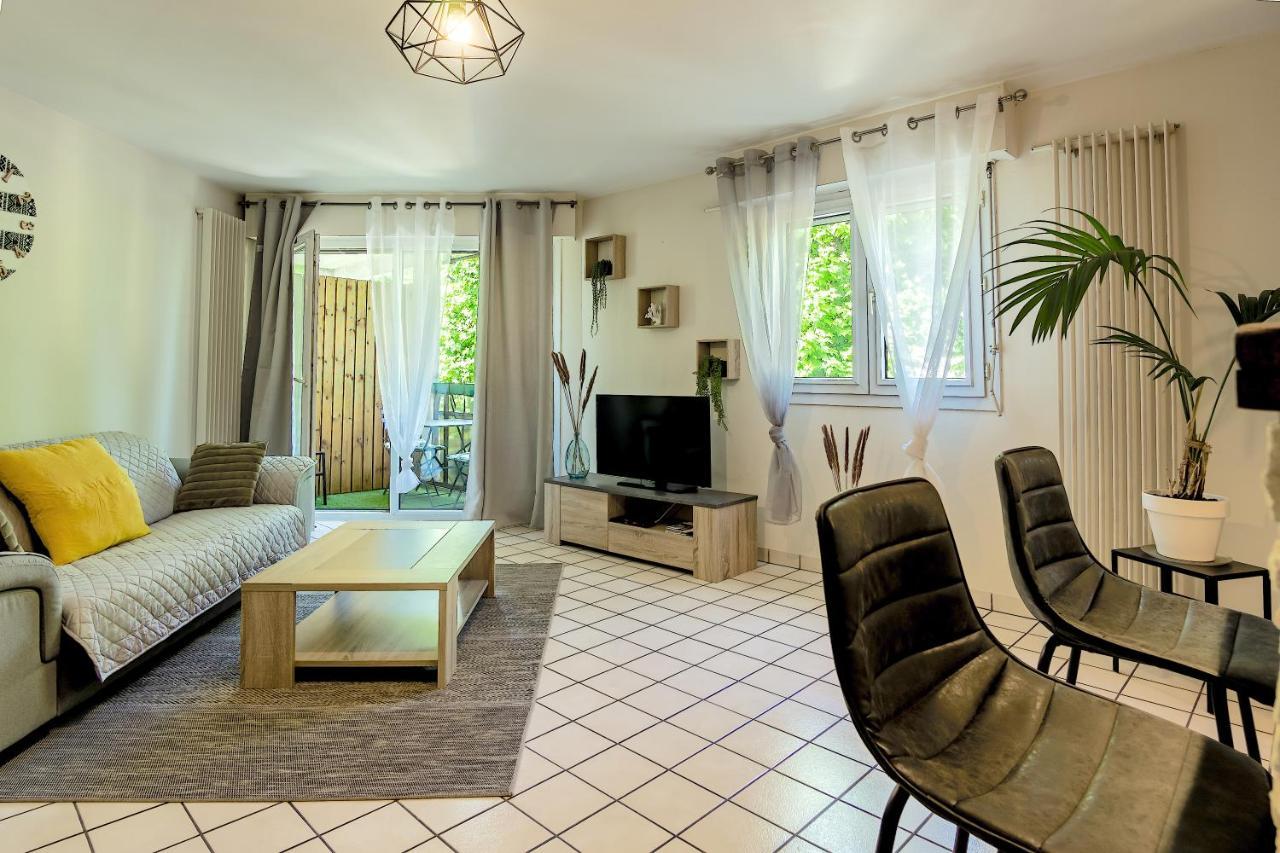100 Geneve Joli T2 Avec Place De Parking Privee 阿讷西 外观 照片